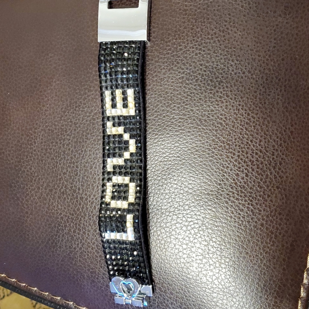 SPARKLY SHINY PRETTY LOVE CLASP WIDE BRACELET
